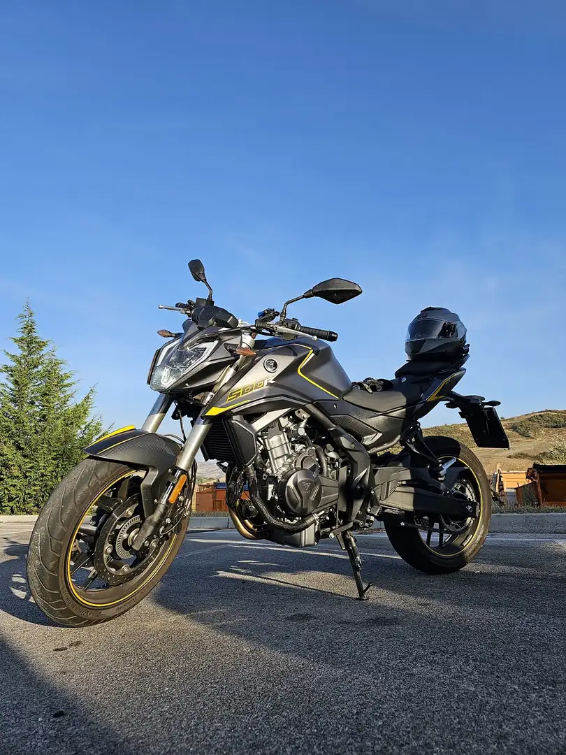 Voge 500R Gris - 2