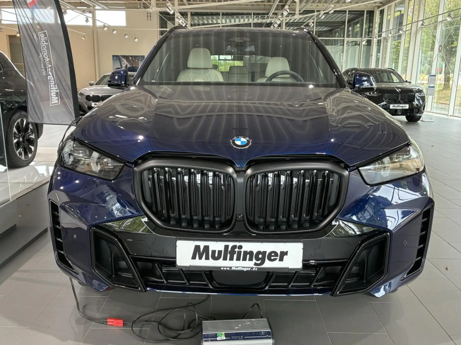 BMW X5 30d 2026 네이비 사진 3