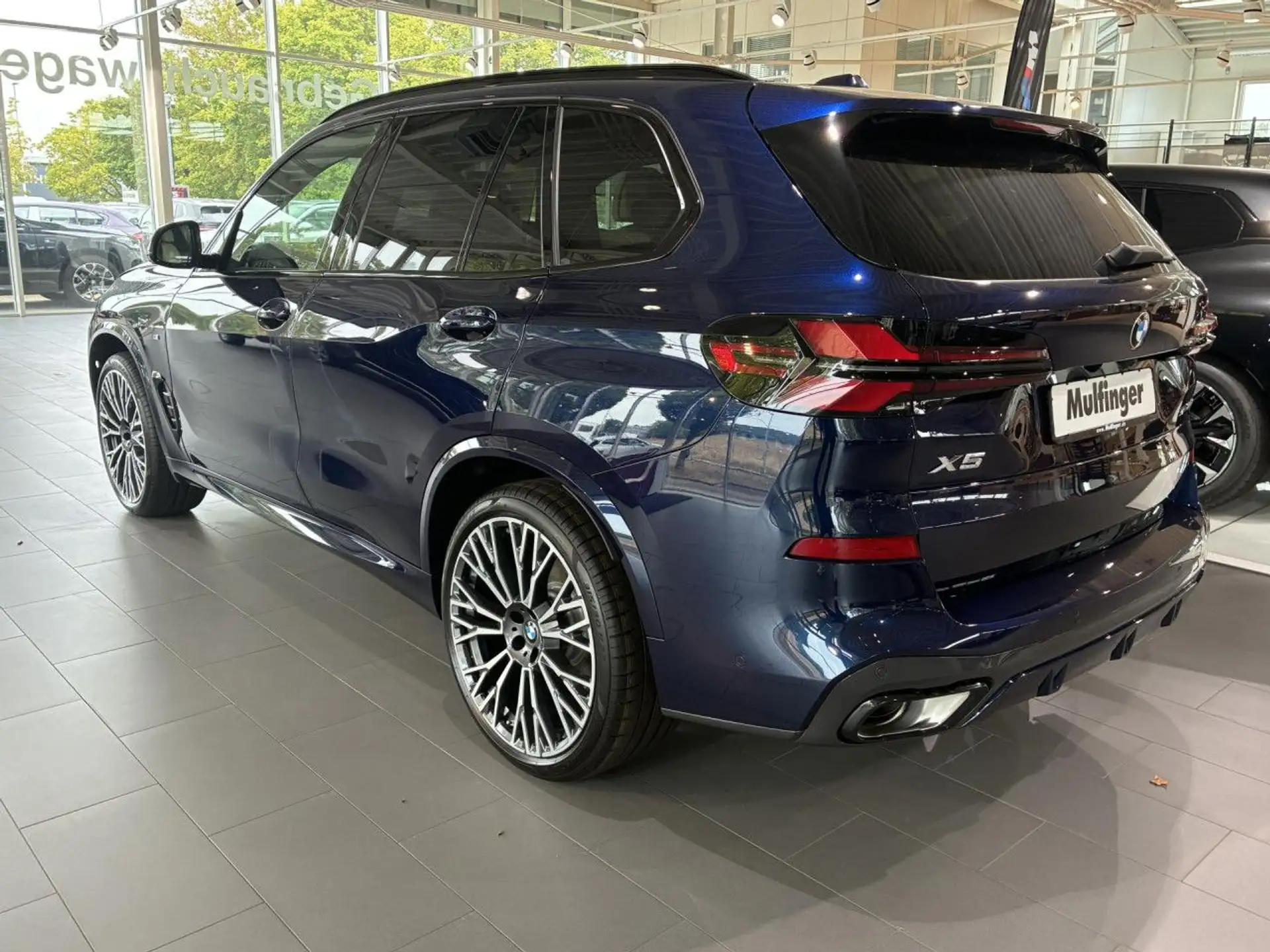 BMW X5 30d 2026 네이비 사진 5