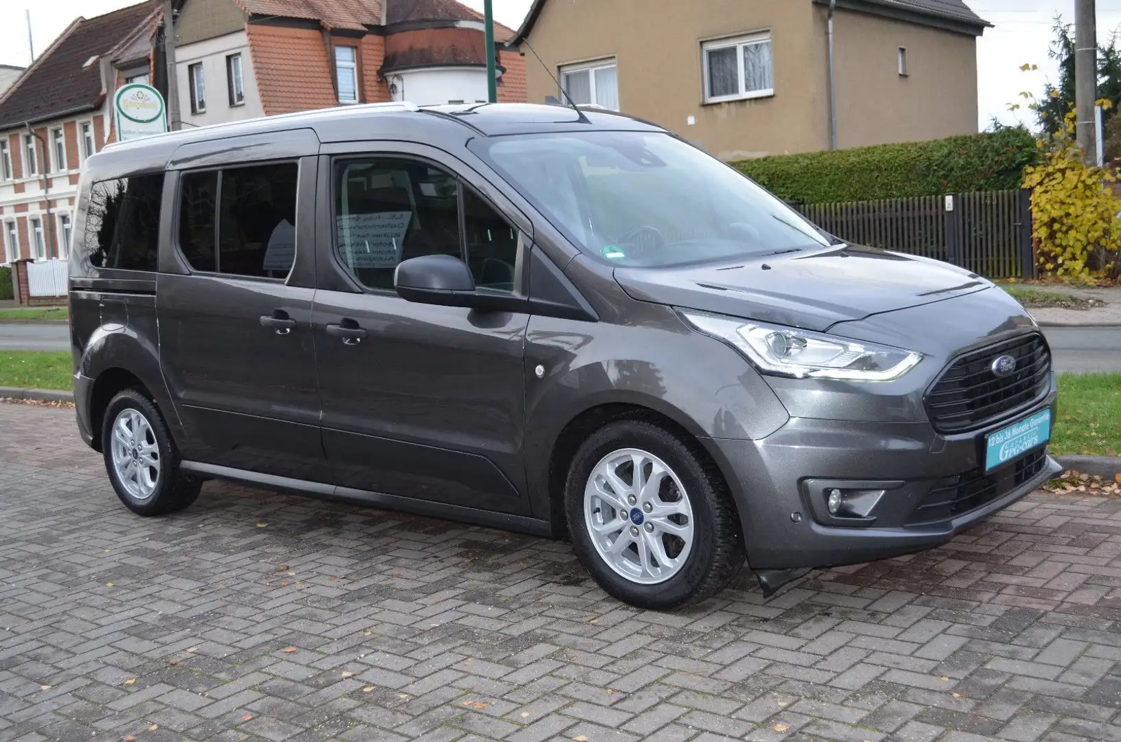 Ford Tourneo Connect L2 Navi,Xen,ACC, Garant. Grijs - 1