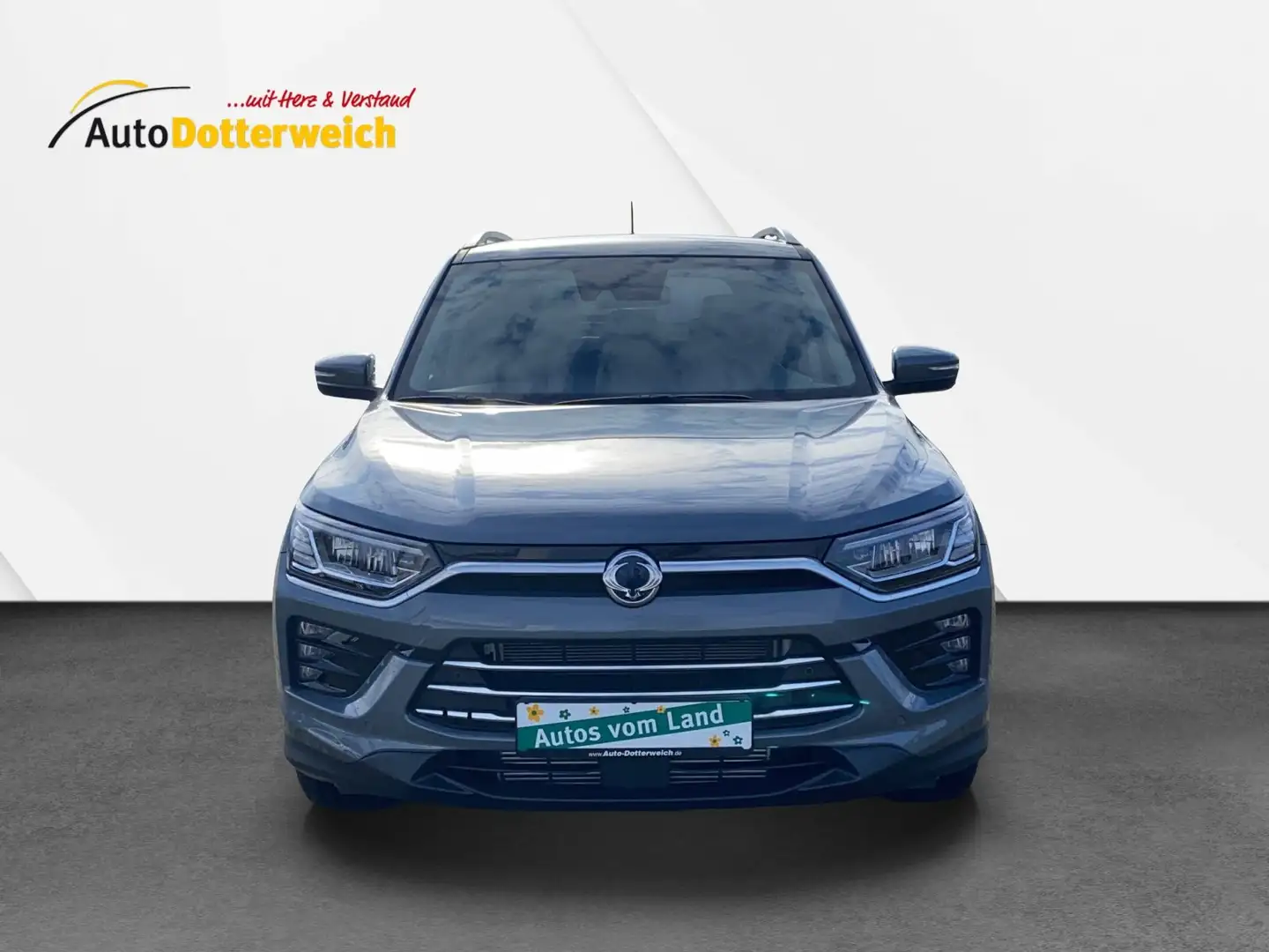 SsangYong Korando Sapphire 1.6 D 2WD "inkl. Winterräder Grau - 2