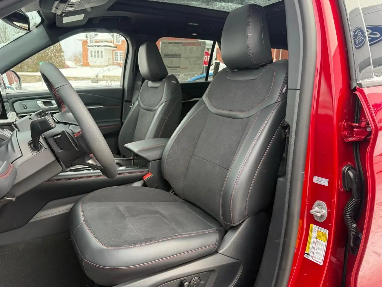 Ford Explorer снимка Ford Explorer