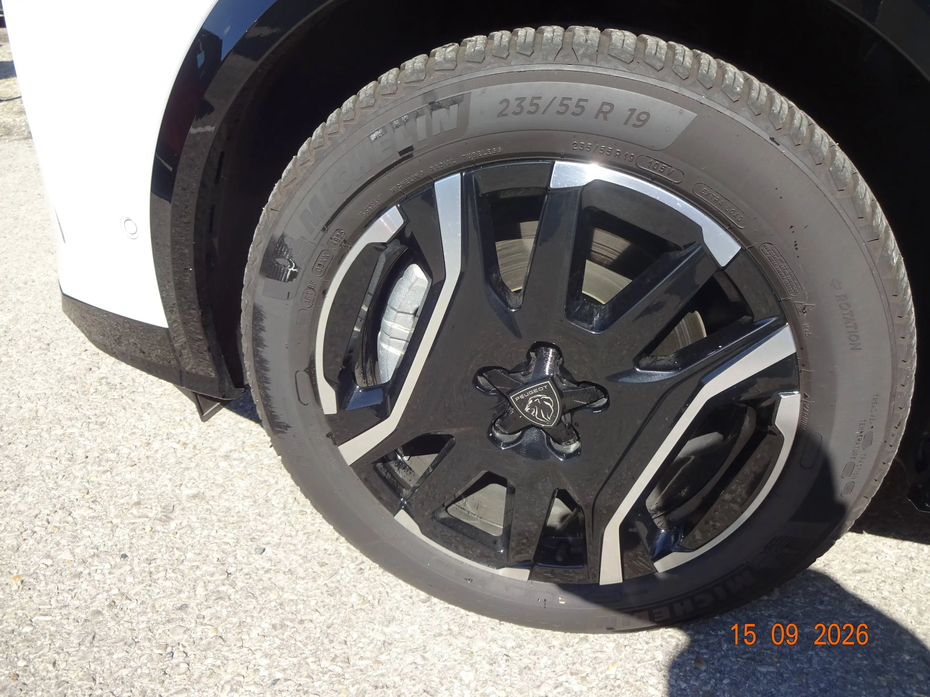 Peugeot 5008 Elektromotor 210 GT Exclusive — photo 10