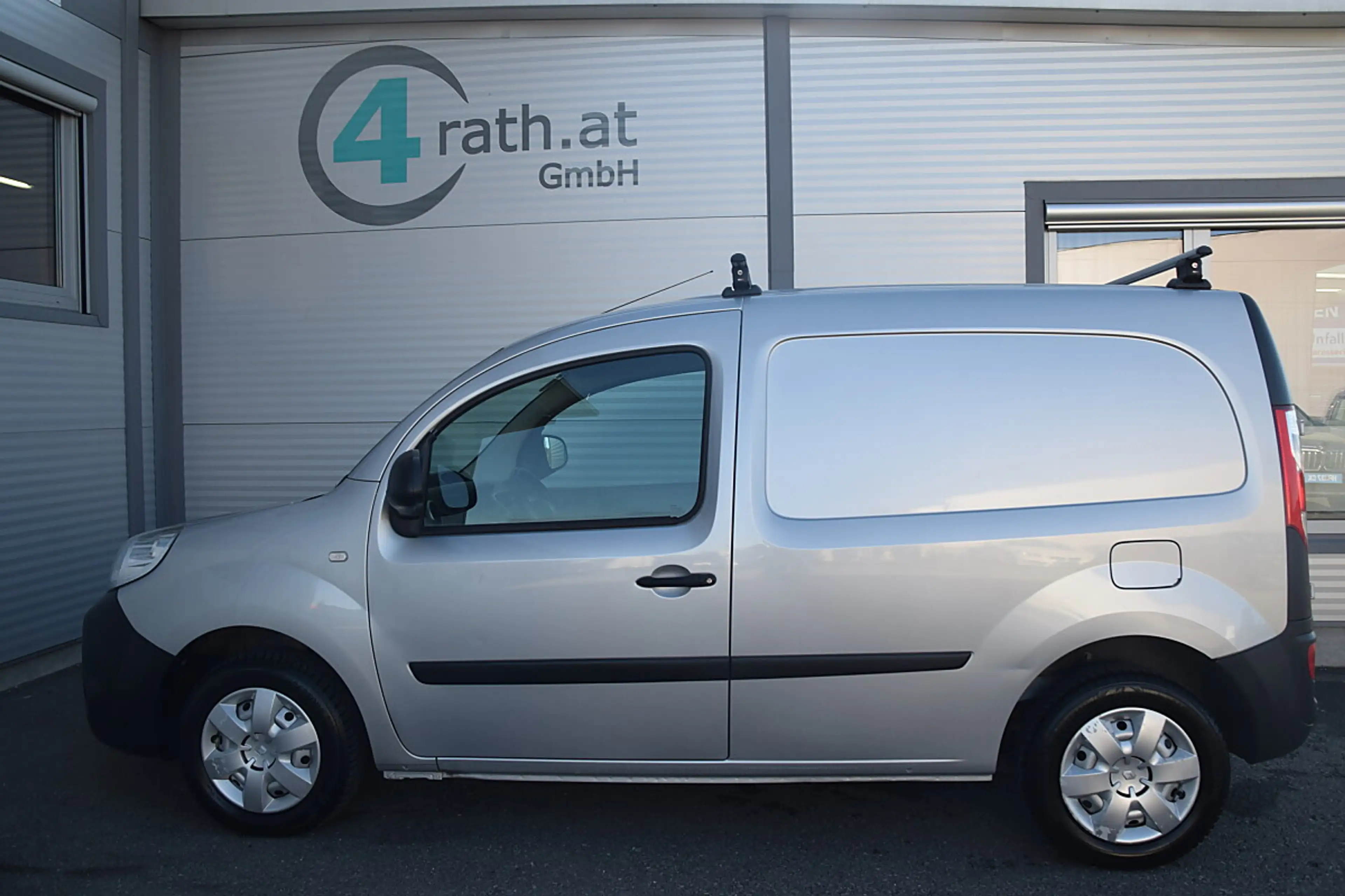 Renault Kangoo Express Compact ENERGY dCi 75 EU6 AHK — photo 8