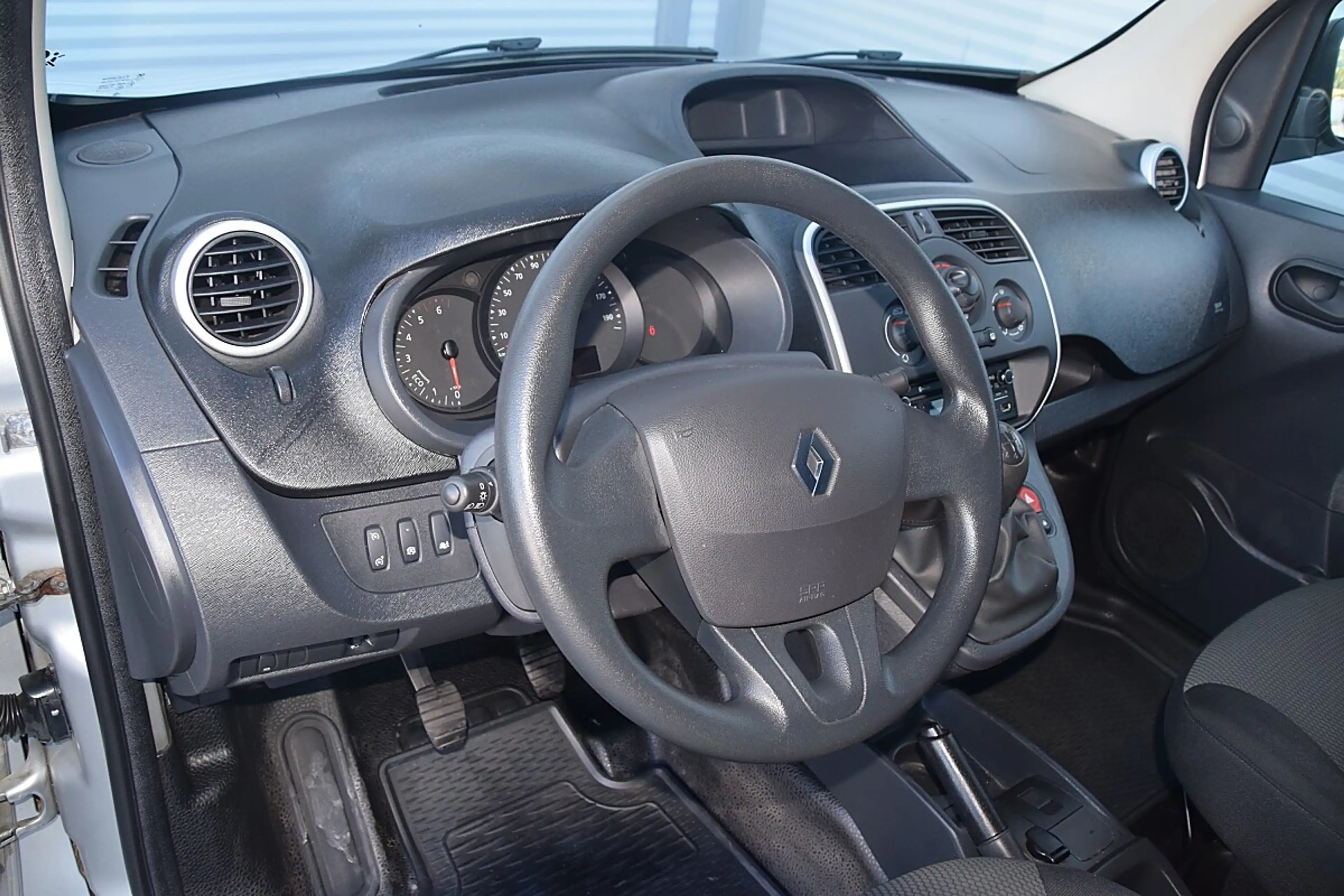 Renault Kangoo Express Compact ENERGY dCi 75 EU6 AHK — photo 10