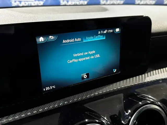 Mercedes-Benz Cla view 11