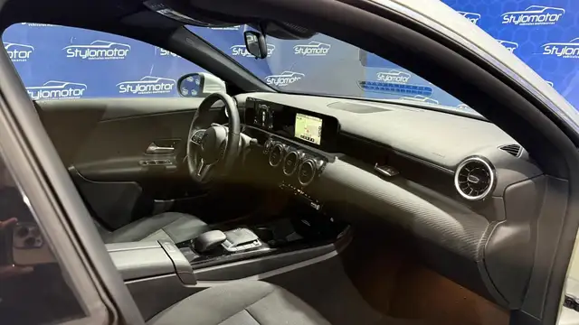Mercedes-Benz Cla view 12