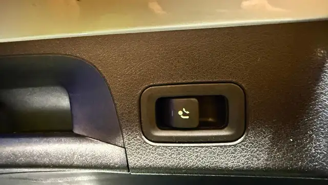Mercedes-Benz CLA view 26
