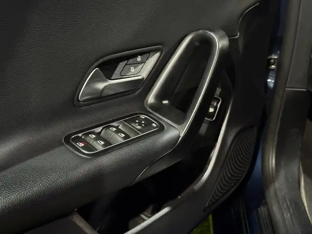 Mercedes-Benz CLA view 29