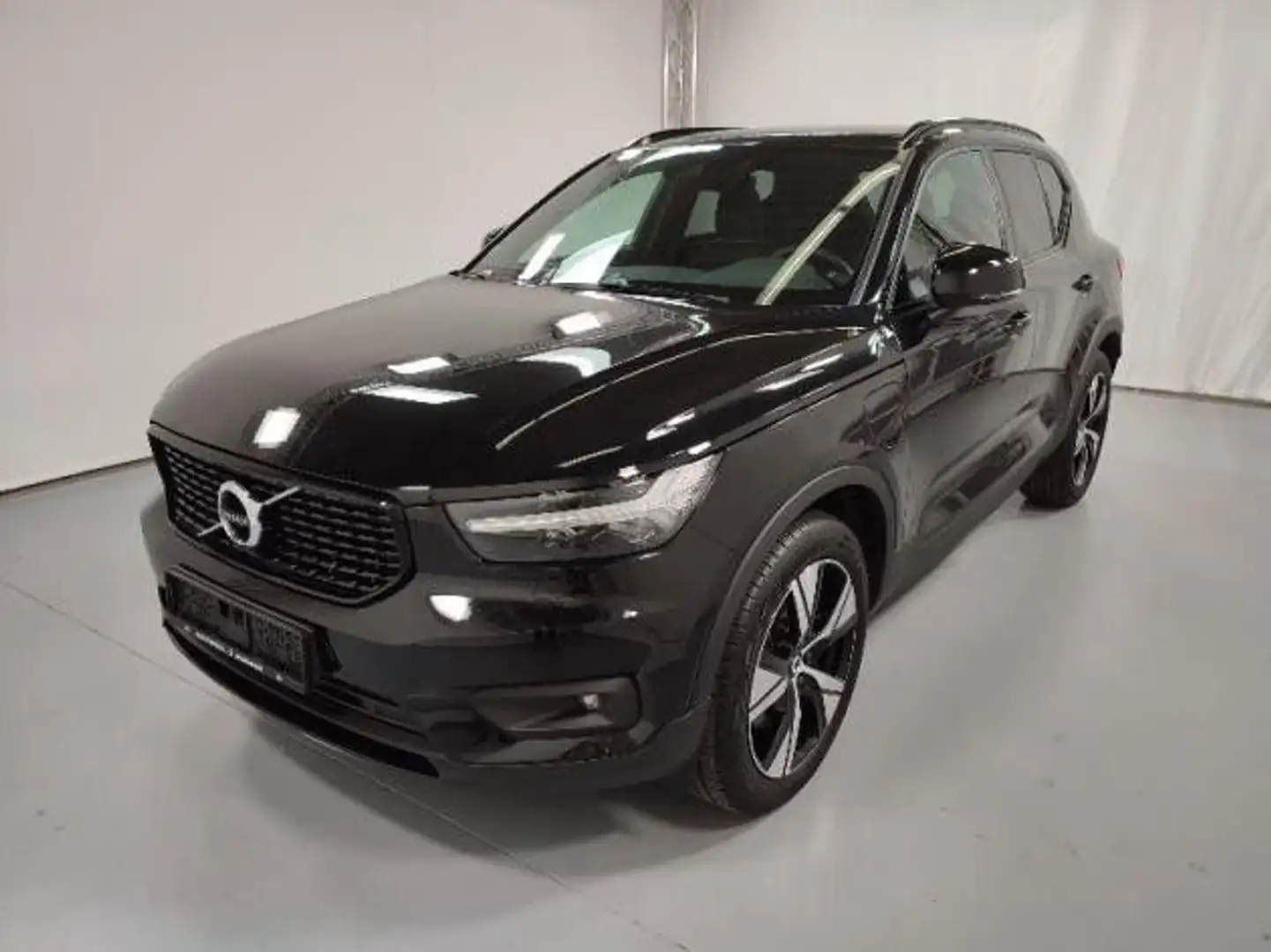 Volvo XC40 R Design Recharge Plug-In Hybrid*MJ. 2022 Schwarz - 1