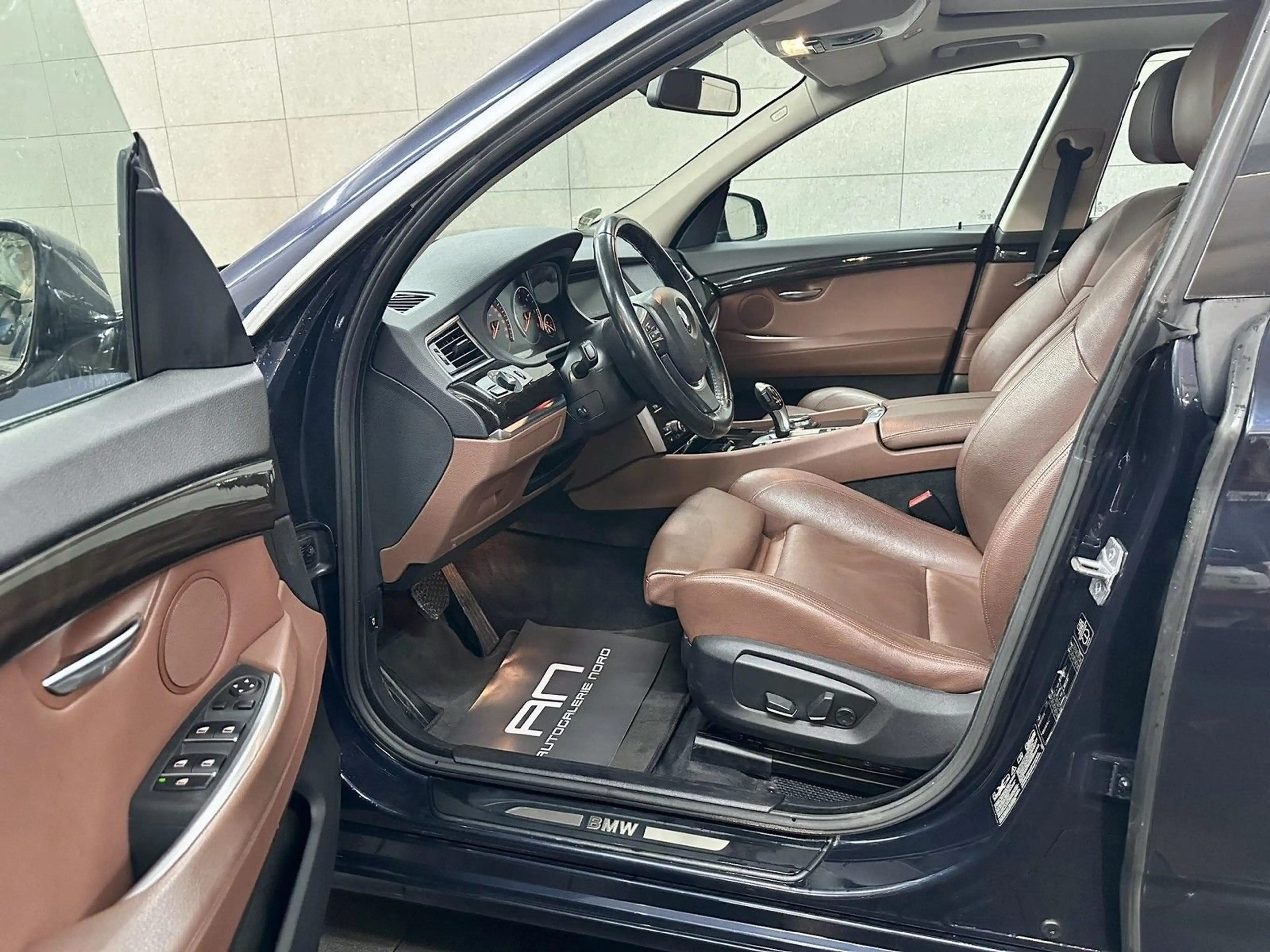 BMW 535 Pano+Leder-Dakota+NaviProf. — photo 10