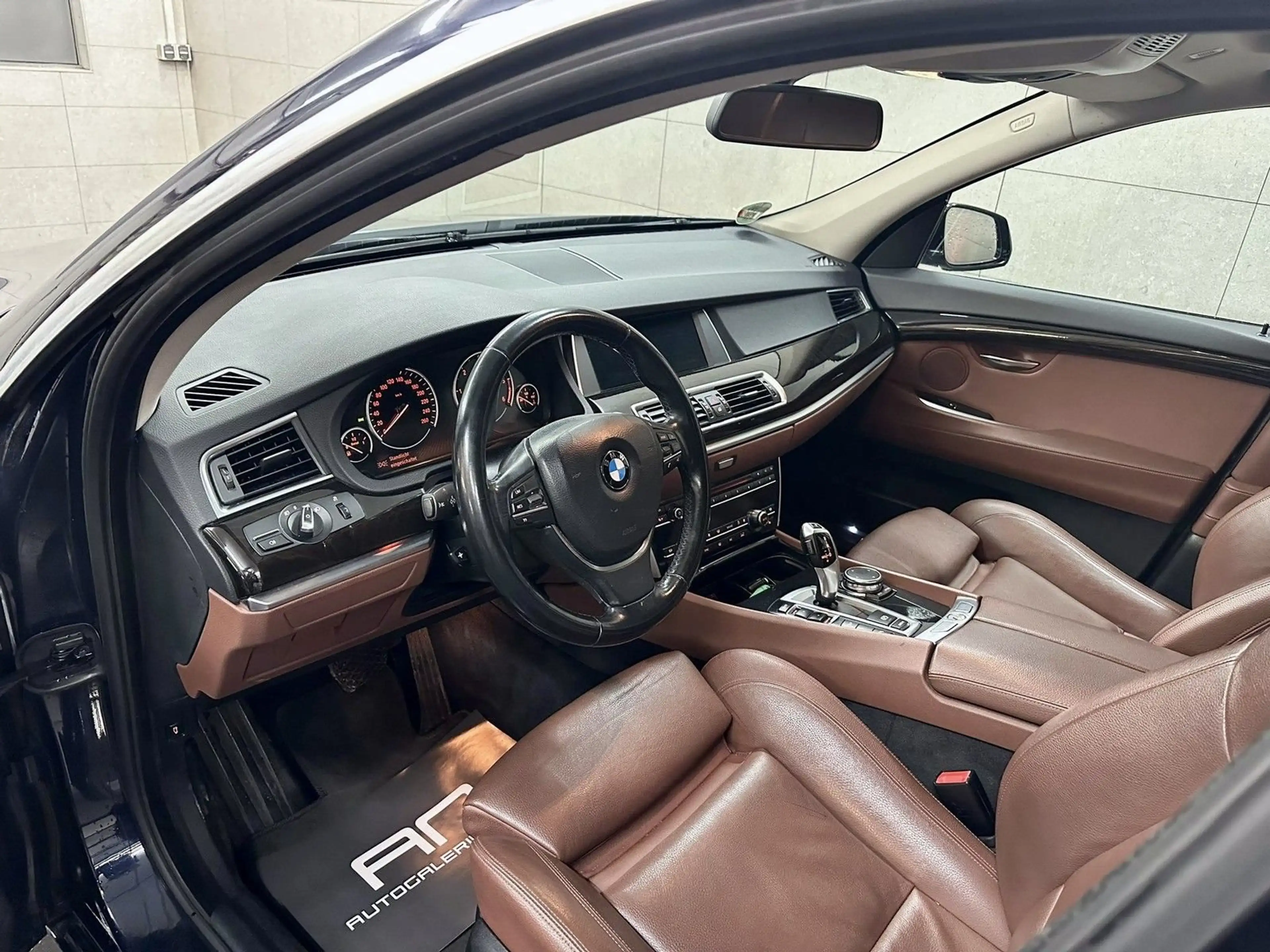 BMW 535 Pano+Leder-Dakota+NaviProf. — photo 11