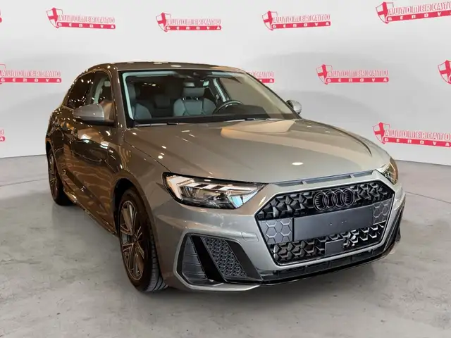 Audi A1 view 5