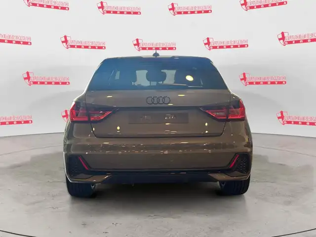 Audi A1 view 3
