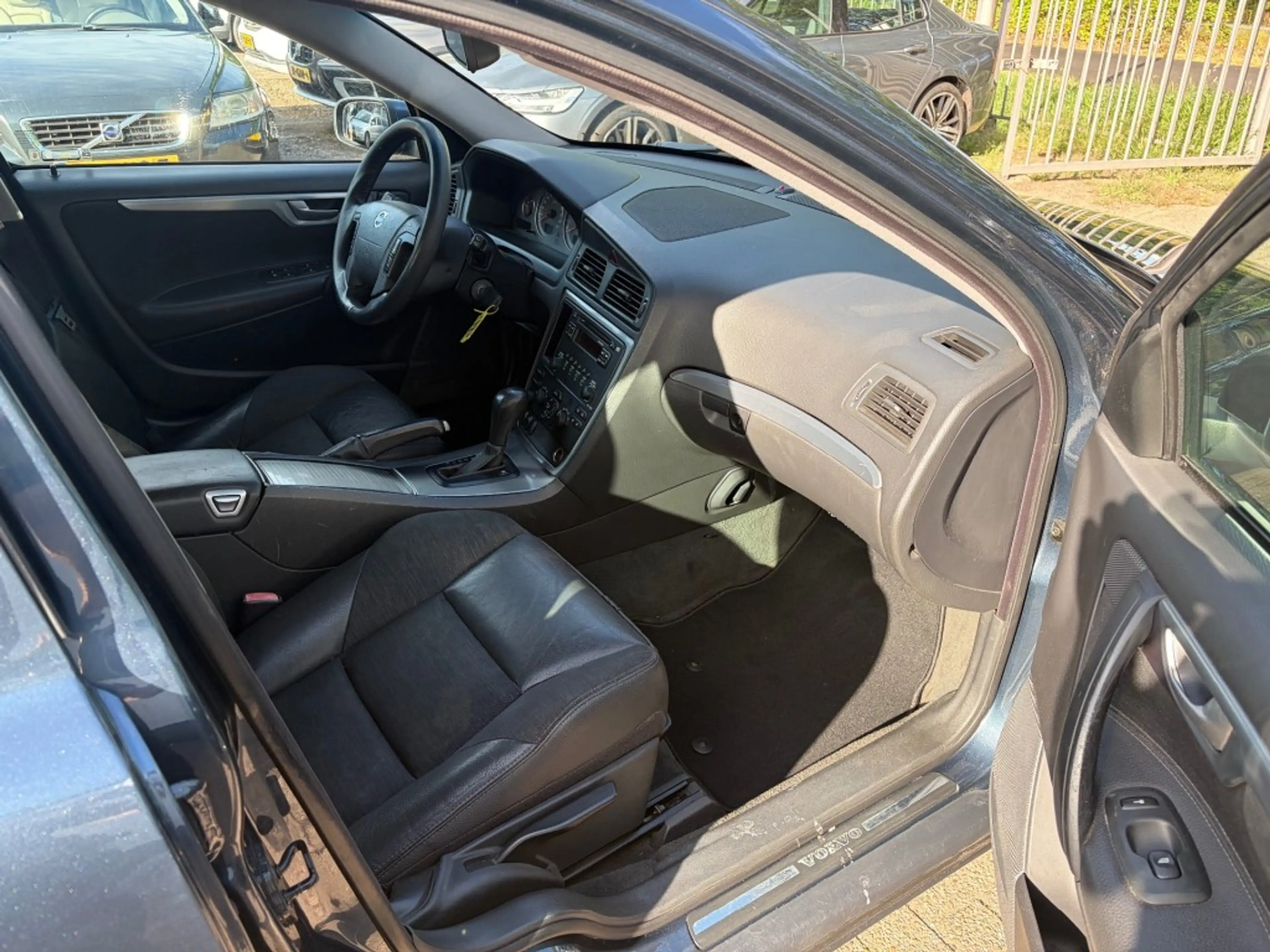 Volvo V70 2.4 Automaat — photo 11