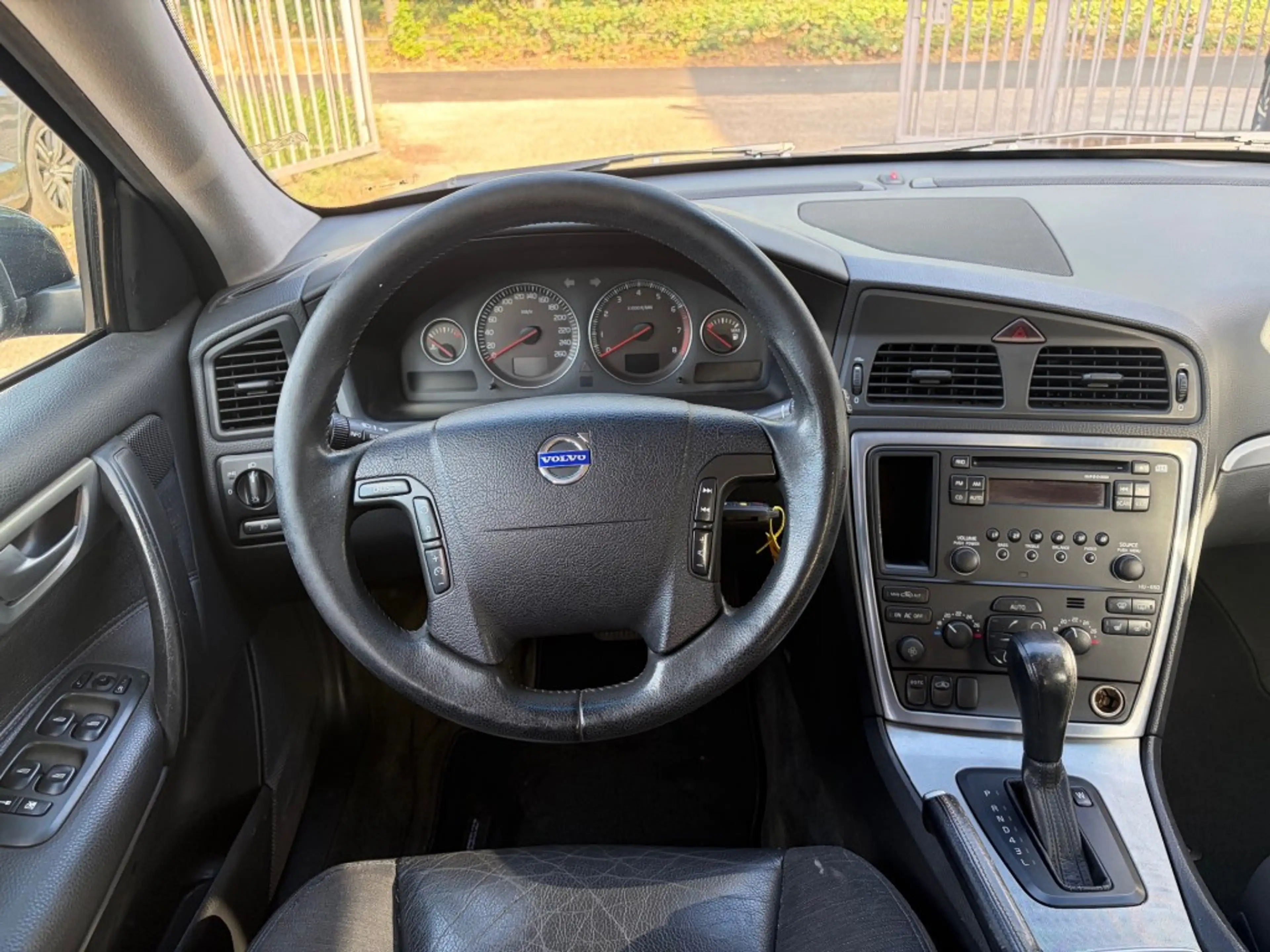 Volvo V70 2.4 Automaat — photo 8
