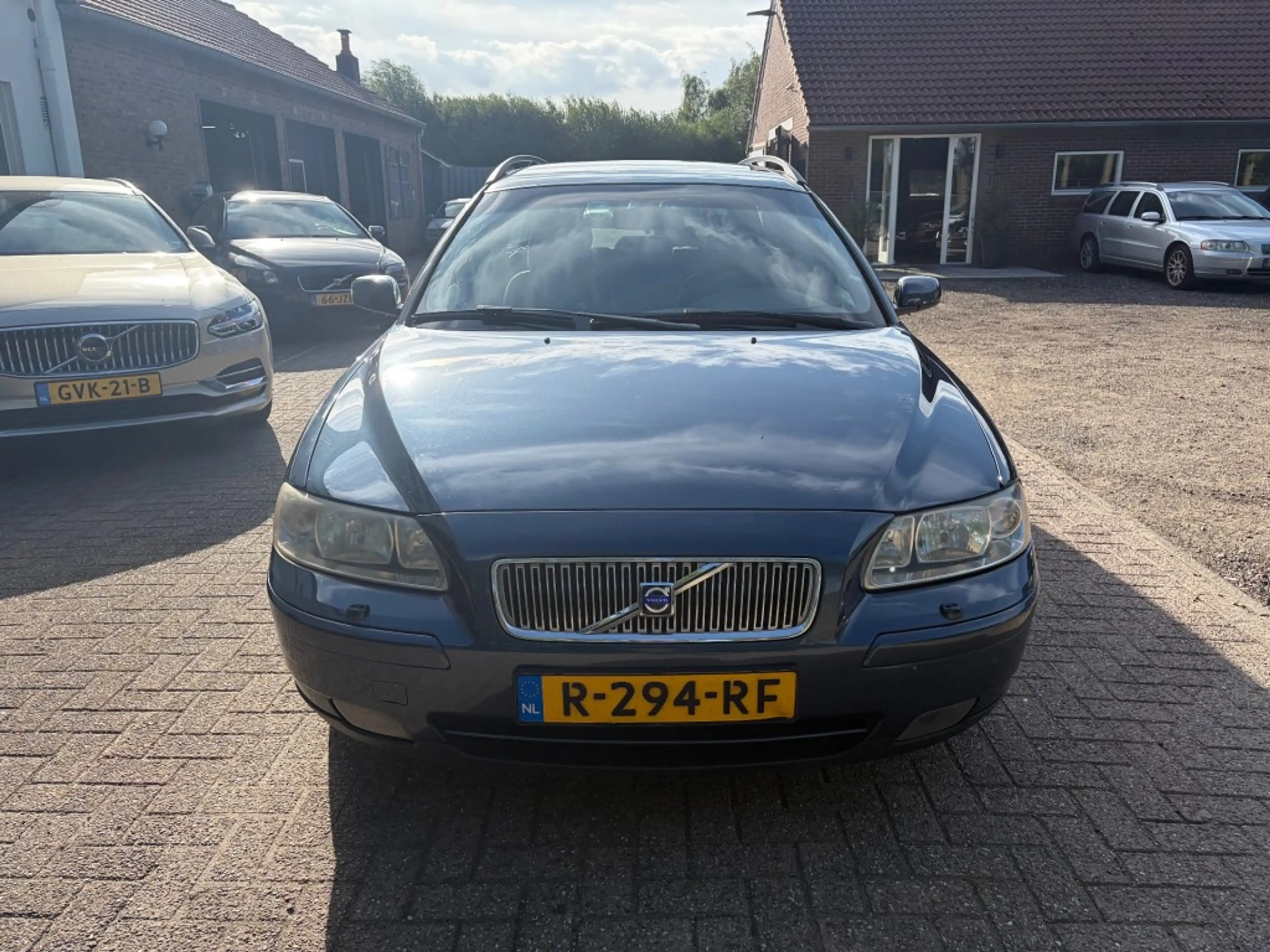 Volvo V70 2.4 Automaat — photo 3