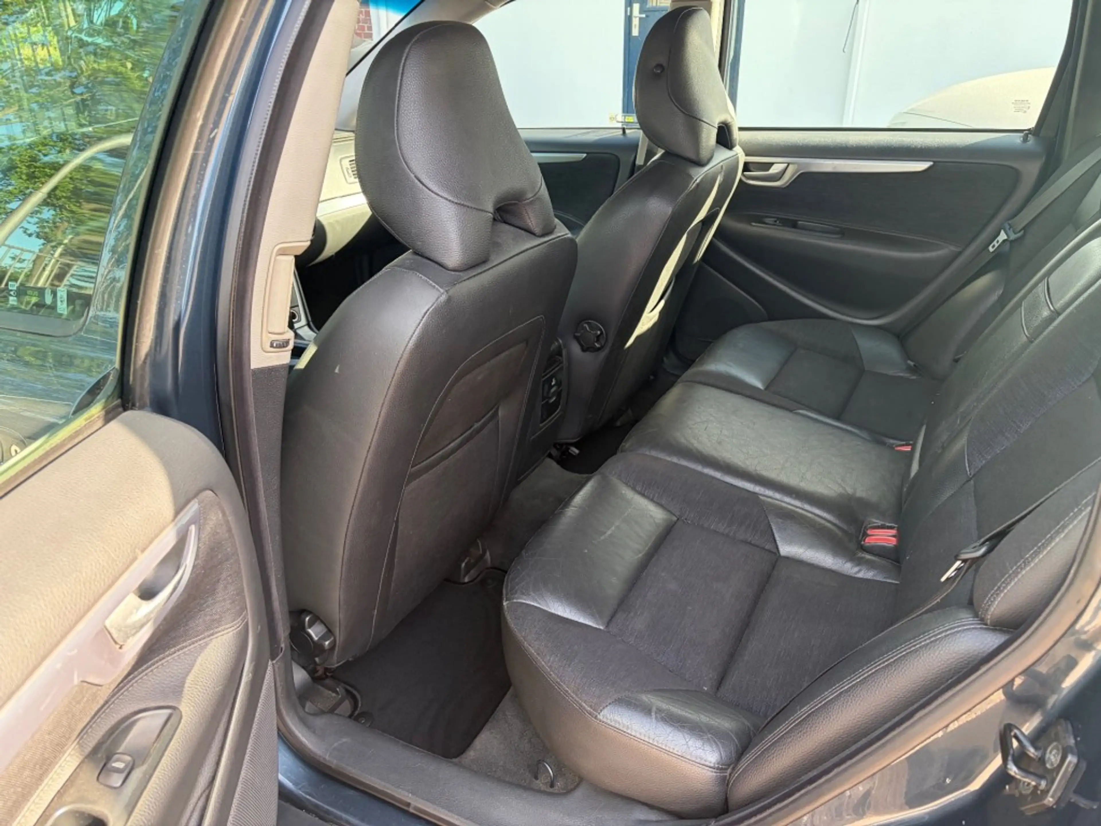 Volvo V70 2.4 Automaat — photo 12