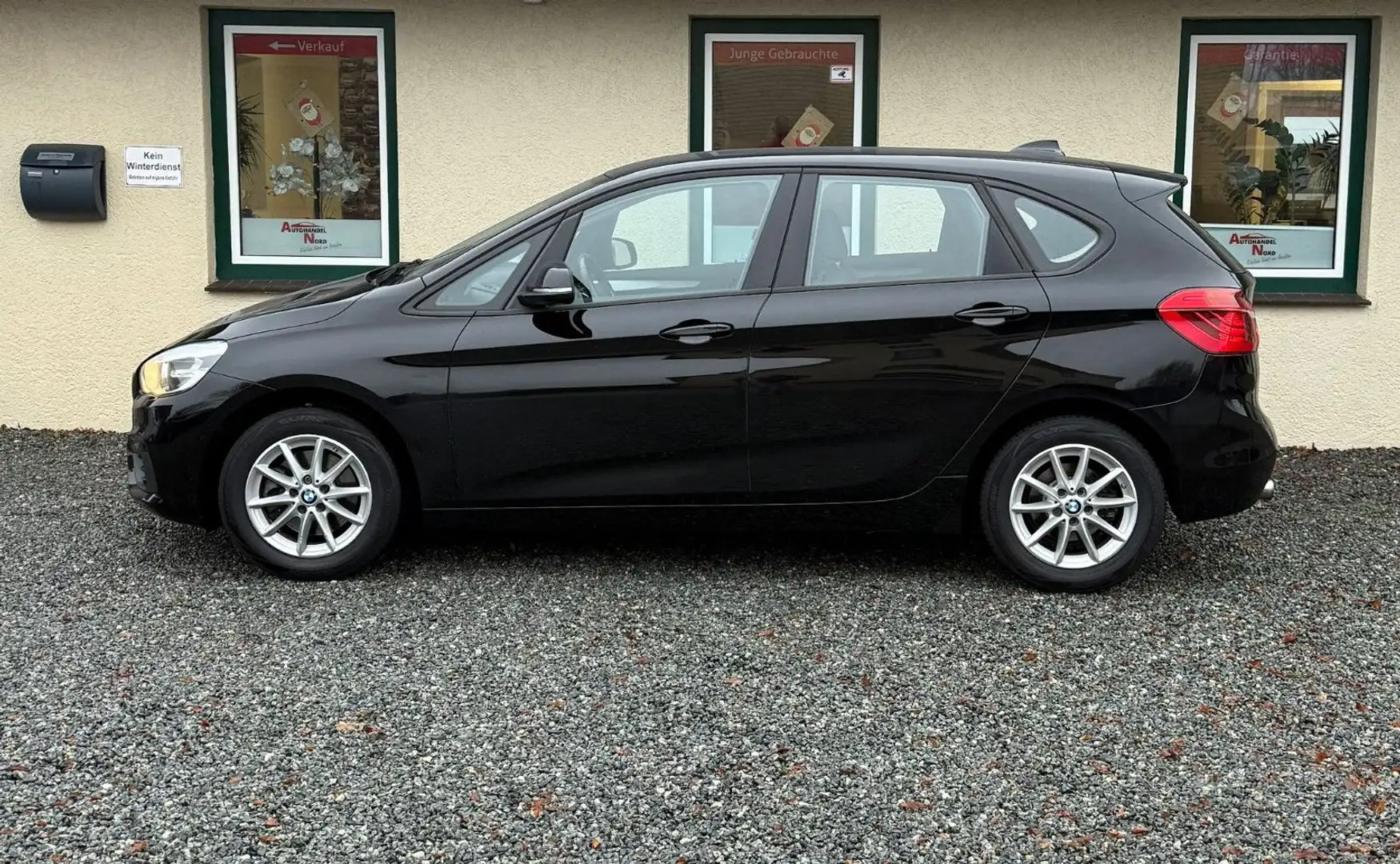 BMW 218 i Aut. Active Tourer Leder PDC Schwarz - 2