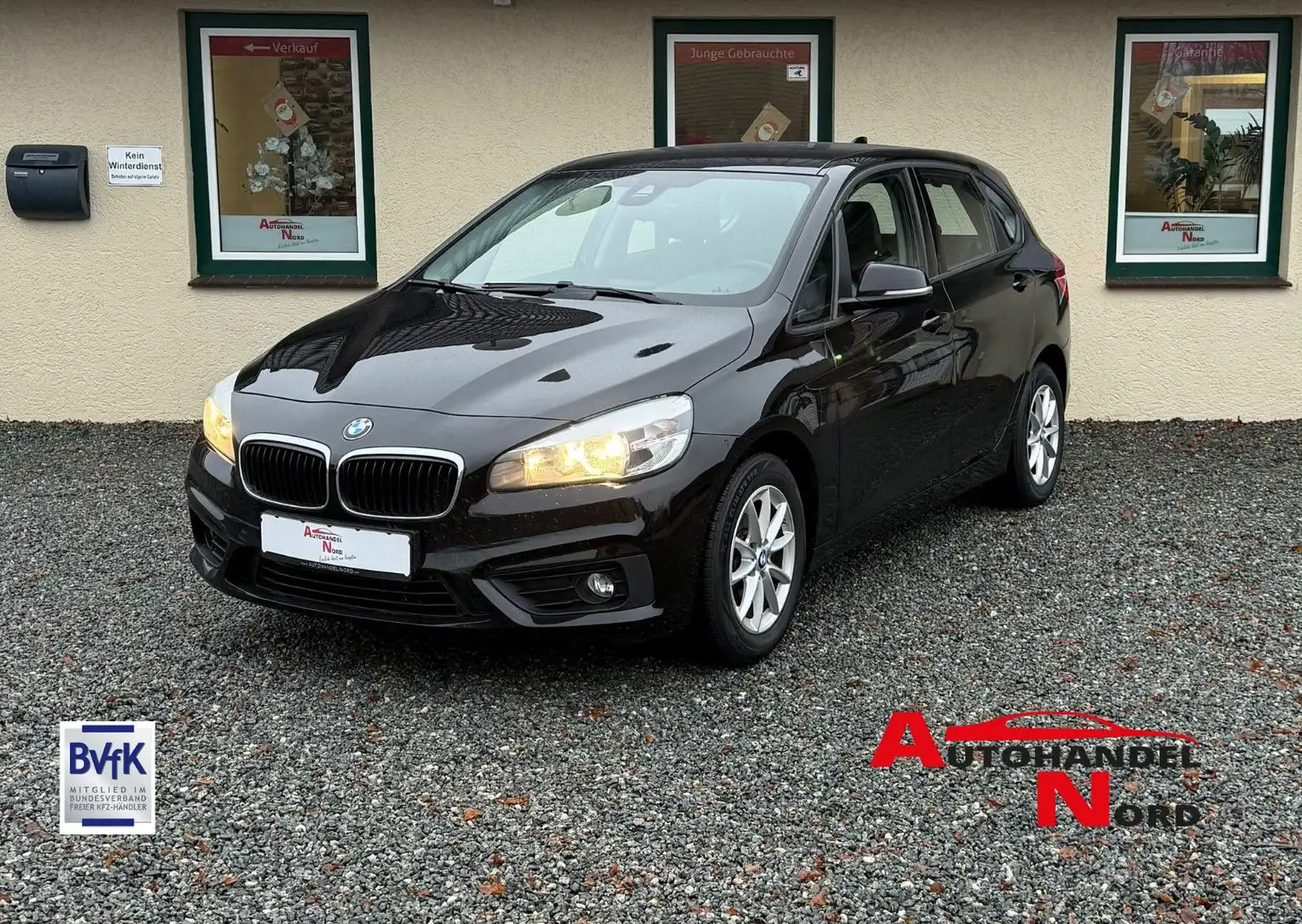 BMW 218 i Aut. Active Tourer Leder PDC Schwarz - 1