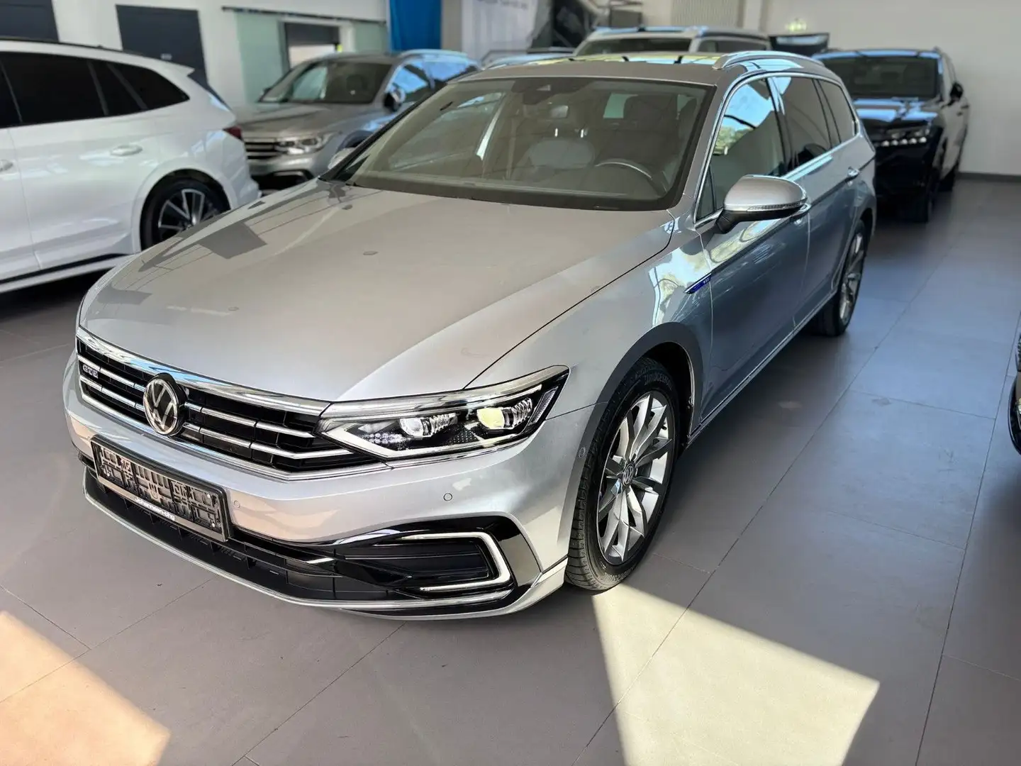 Volkswagen Passat Variant Passat GTE 1.4 DSG AID/DYN/MATRIX/ACC/PANO/AHK Argent - 1