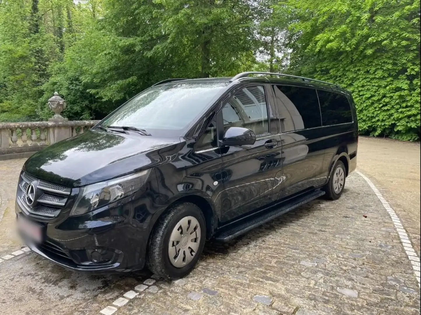 Mercedes-Benz Vito VIP Business Luxury Saloon Vito Tourer Zwart - 1