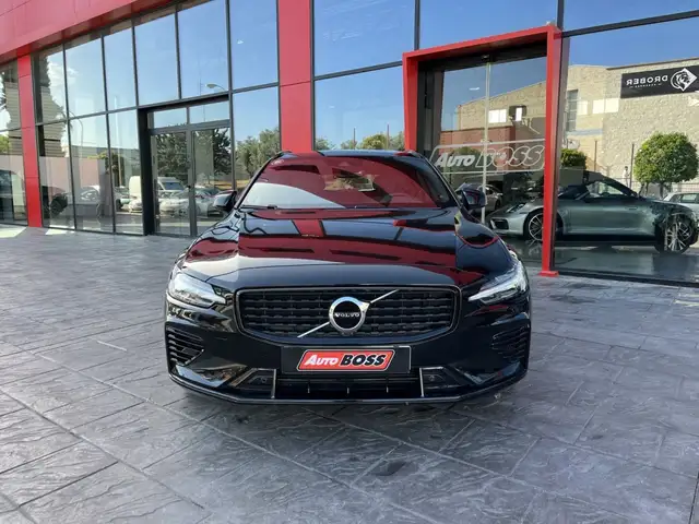Volvo V60 view 3