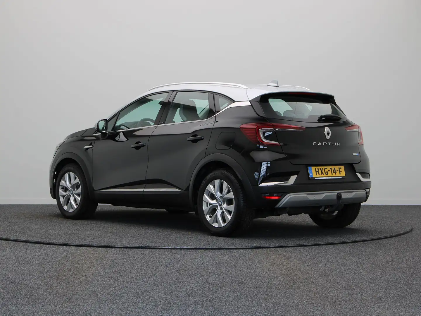 Renault Captur 1.6 E-Tech Plug-in Hybrid 160pk Business | Trekhaa Zwart - 2
