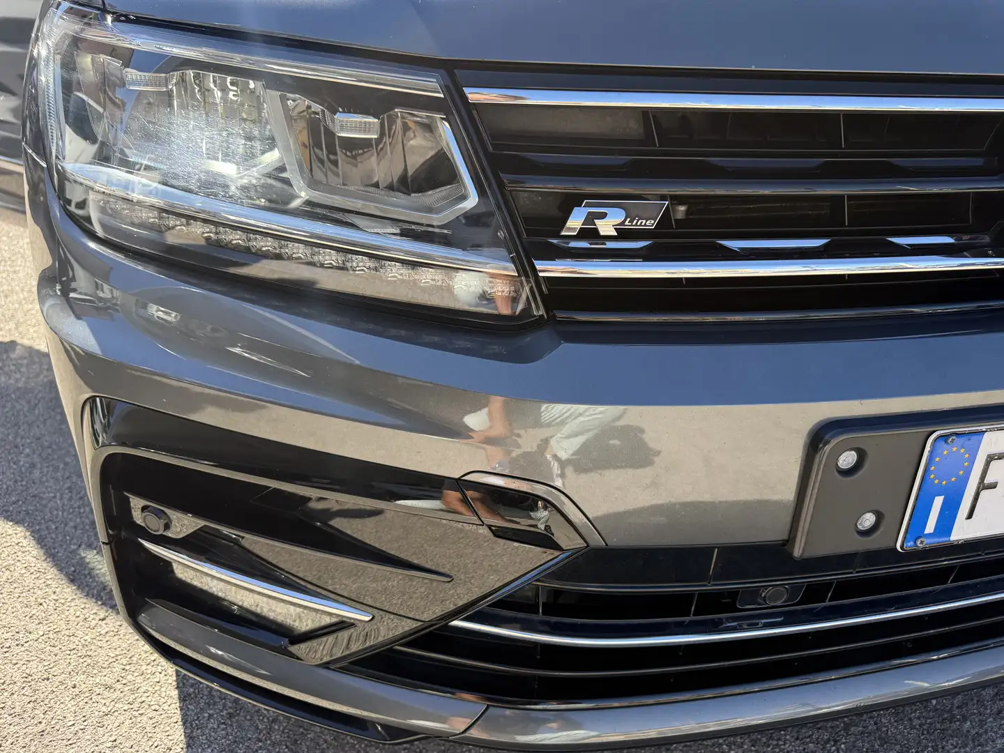 Volkswagen Tiguan Tiguan II 2016 2.0tdi Advanced R-Line Ext150cv DSG Gris - 2