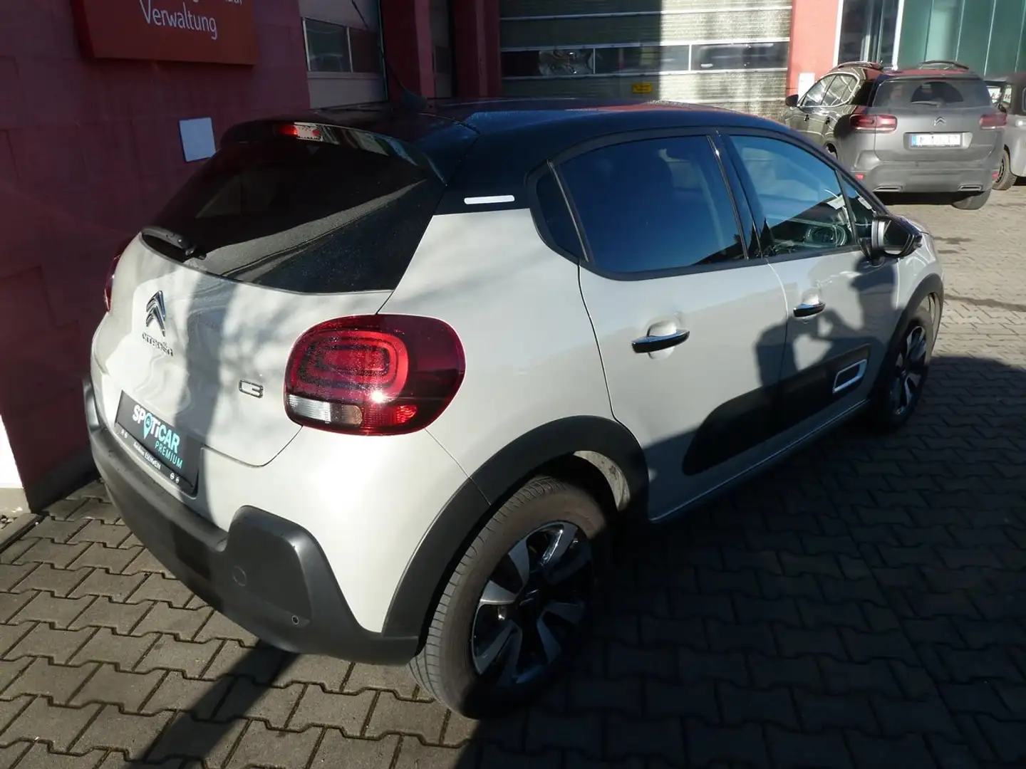 Citroen C3 C3 PureTech 110 S&S EAT6 Max~Navi~Kamera~Keyless Beige - 2