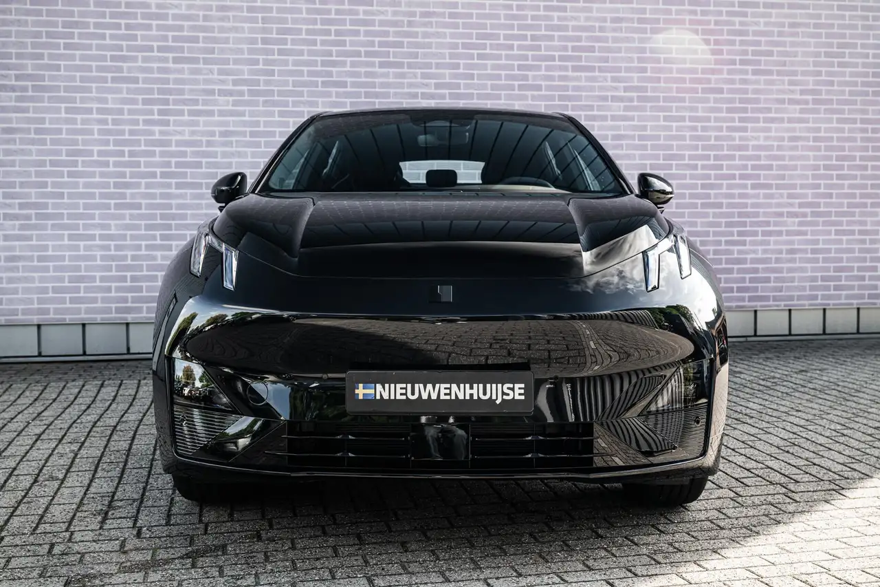 Lynk & Co 02