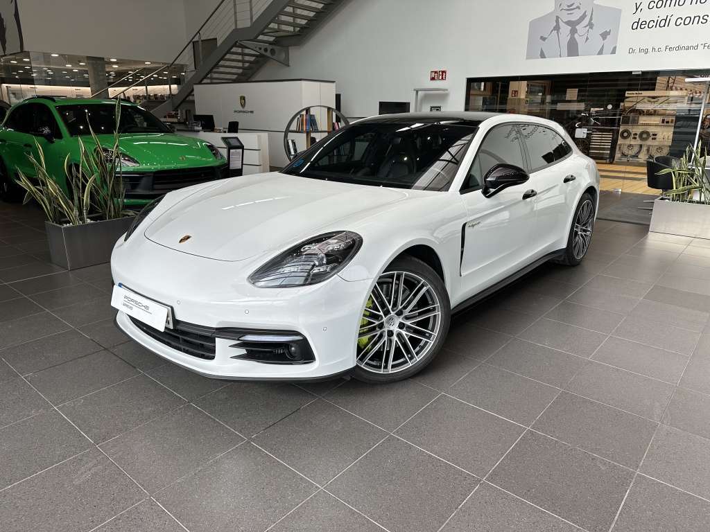 Porsche Panamera 4 e-Hybrid Sport Turismo - foto 1