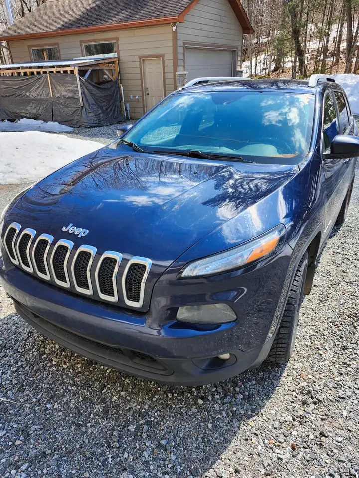 Jeep Cherokee снимка Jeep Cherokee