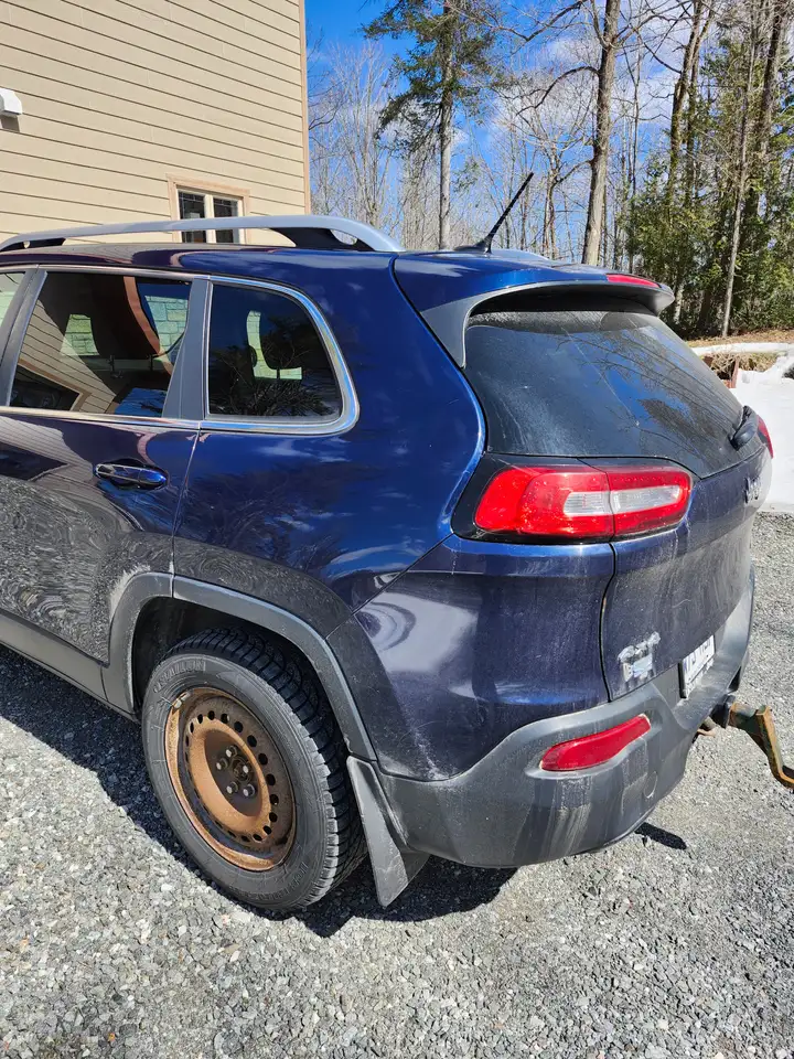 Jeep Cherokee снимка Jeep Cherokee