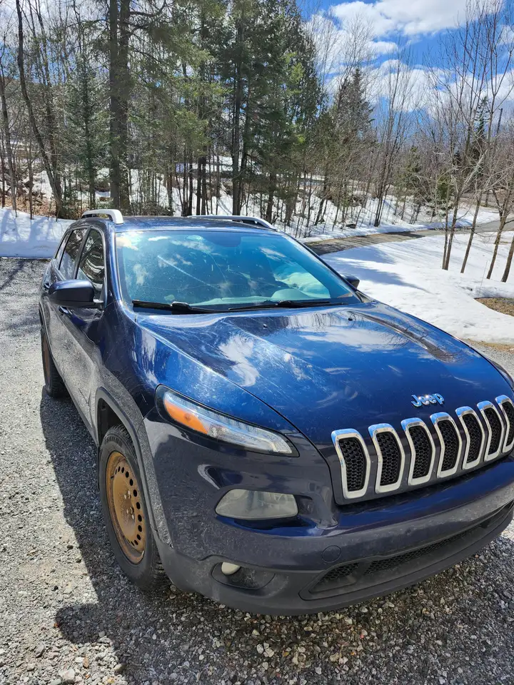 Jeep Cherokee снимка Jeep Cherokee