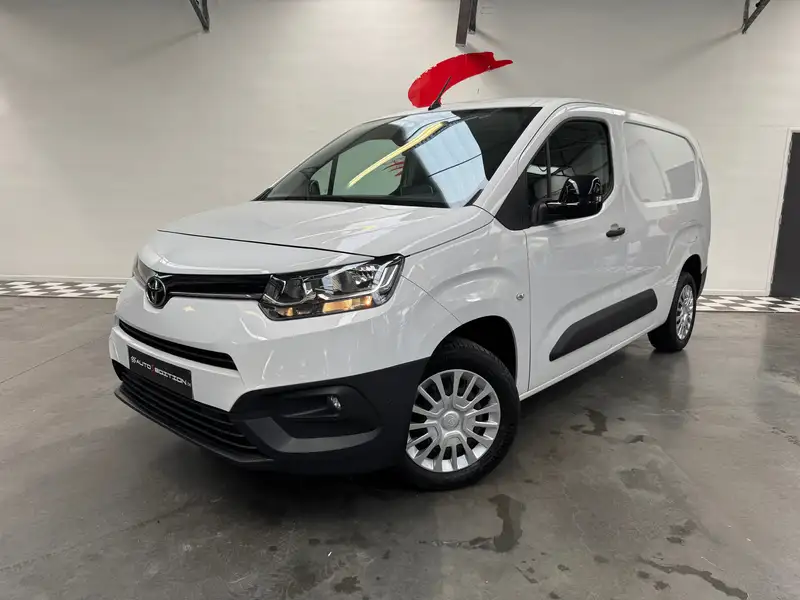 Toyota Proace City L2 / 14215€ HTVA / 1ere Main
