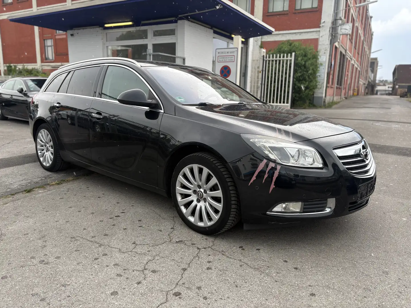 Opel Insignia Cosmo 4x4 LEDER KLIMAAUTOM TÜV 06/2026 XENON Schwarz - 2