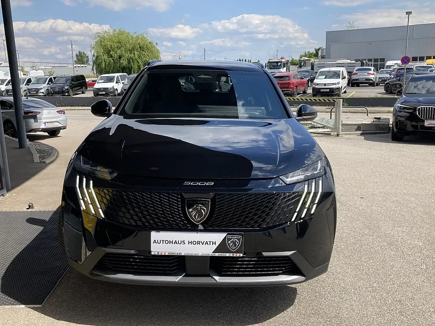 Peugeot 5008 mHEV 145 e-DCS6 Allure Aut. Fekete - 2