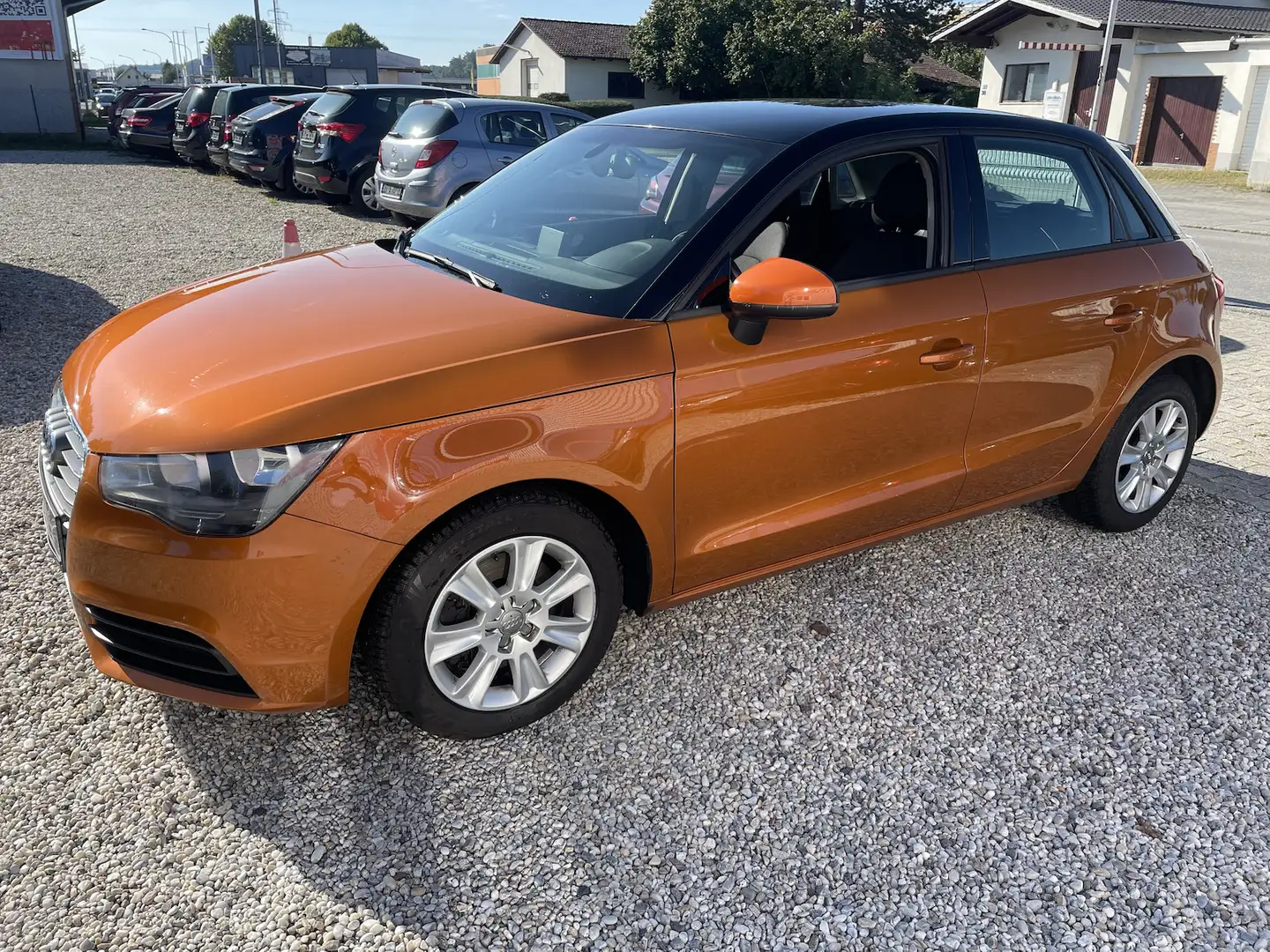 Audi A1 1.6 TDI Navi Klima SHZ Euro5 Oranžová - 1