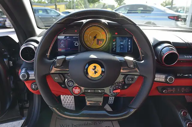 Ferrari 812 view 7