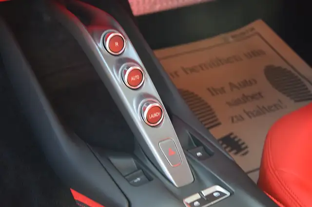 Ferrari 812 view 10