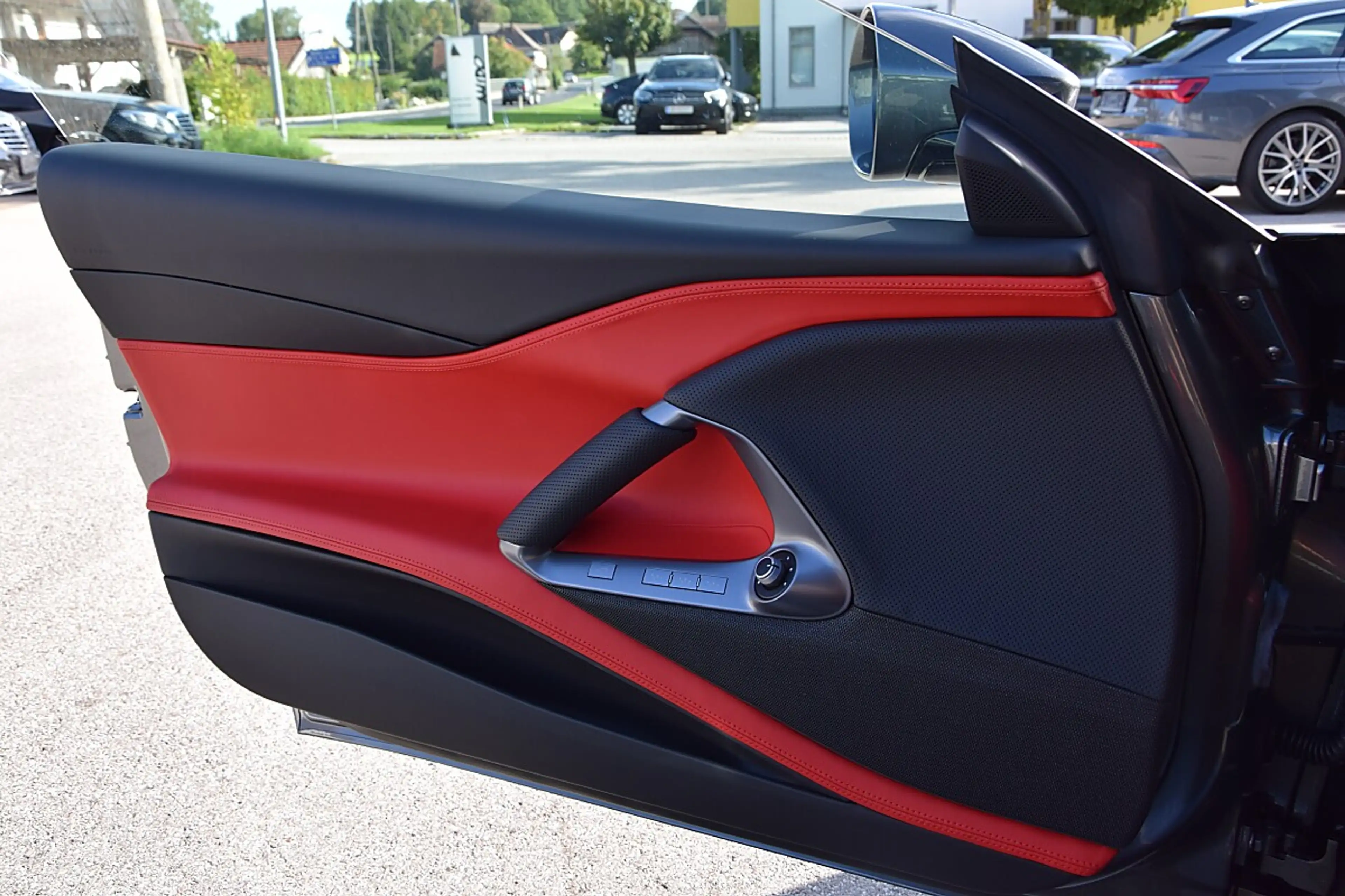Ferrari 812 GTS *ADAS Full*Surround View*1.Hand*Carbon LED* — photo 11