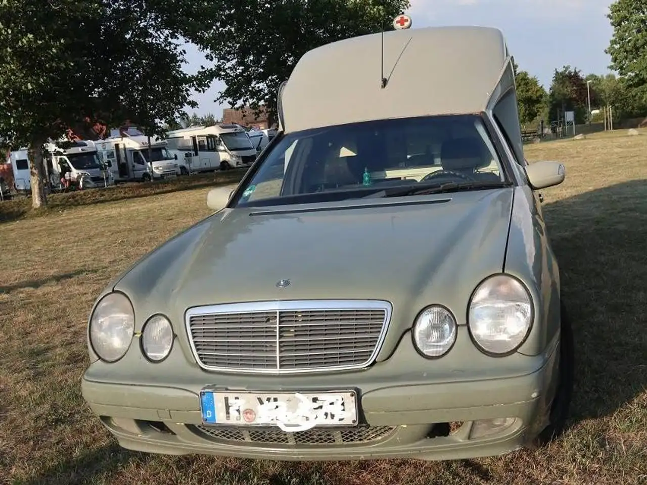 Mercedes-Benz 220 Mercedes Ambulanz, Binz Aufbau, foto 1