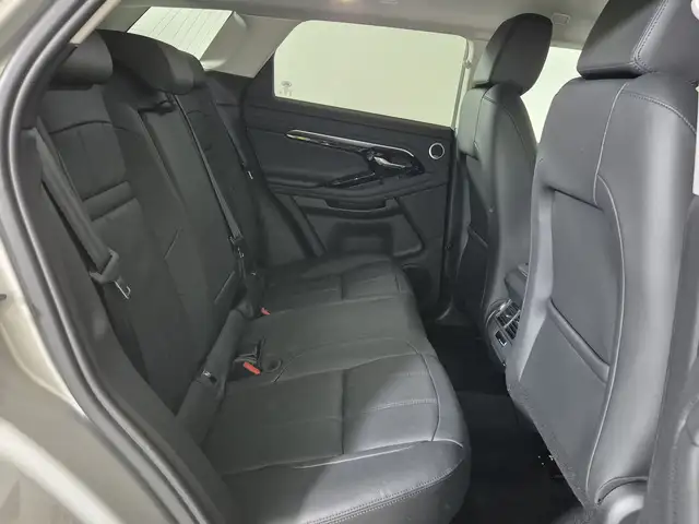 Land Rover Range Rover Evoque view 3