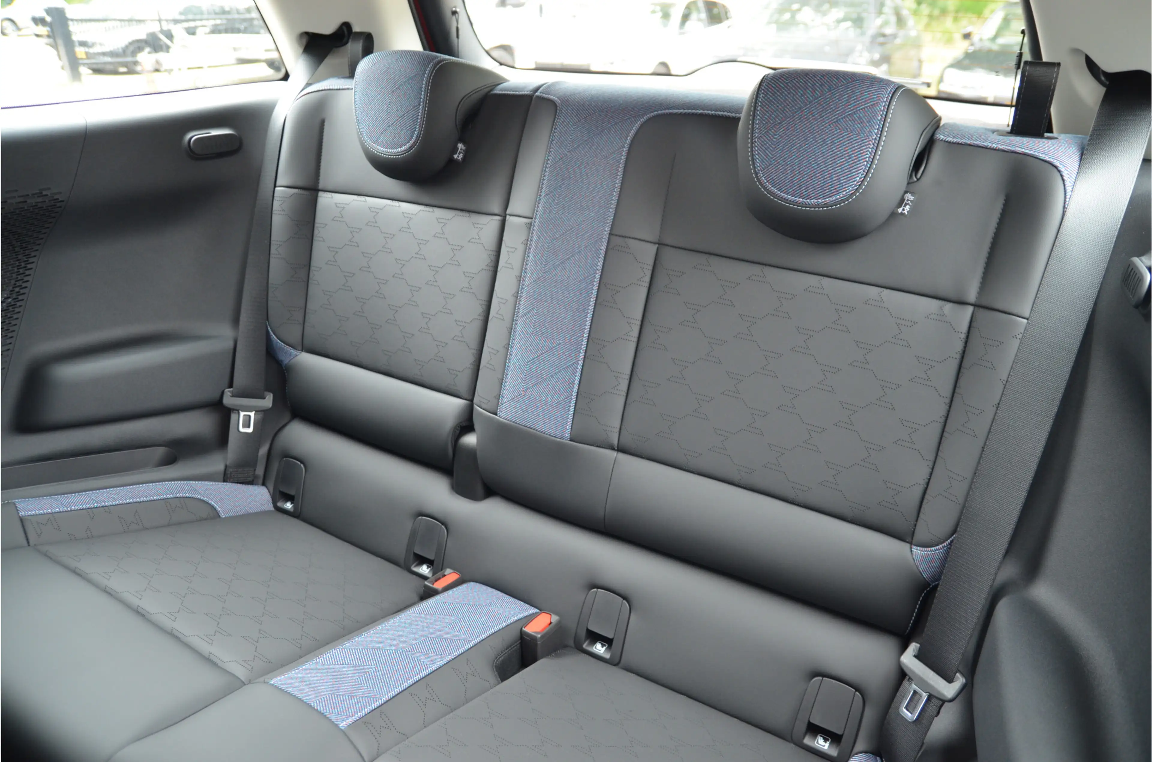 MINI Cooper E Hatchback / Classic / Pakket S / 17 inch Parallel — photo 11