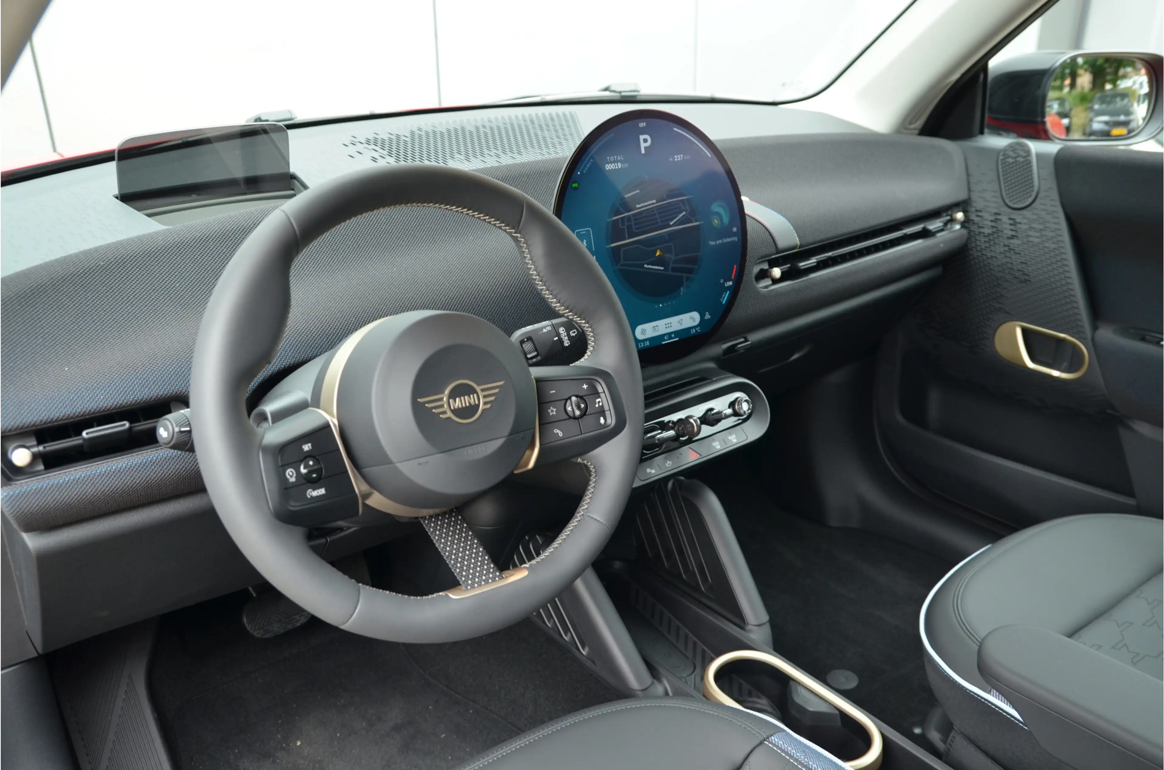 MINI Cooper E Hatchback / Classic / Pakket S / 17 inch Parallel — photo 8