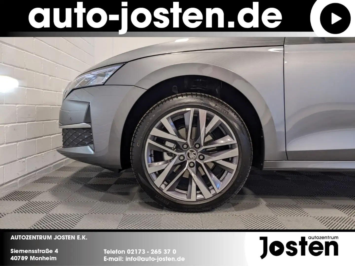 Skoda Octavia Combi Selection 2.0 TDI NAVI AHK LED Grau - 2