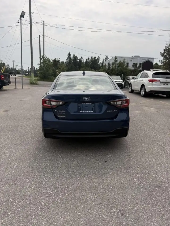 Subaru Legacy снимка Subaru Legacy
