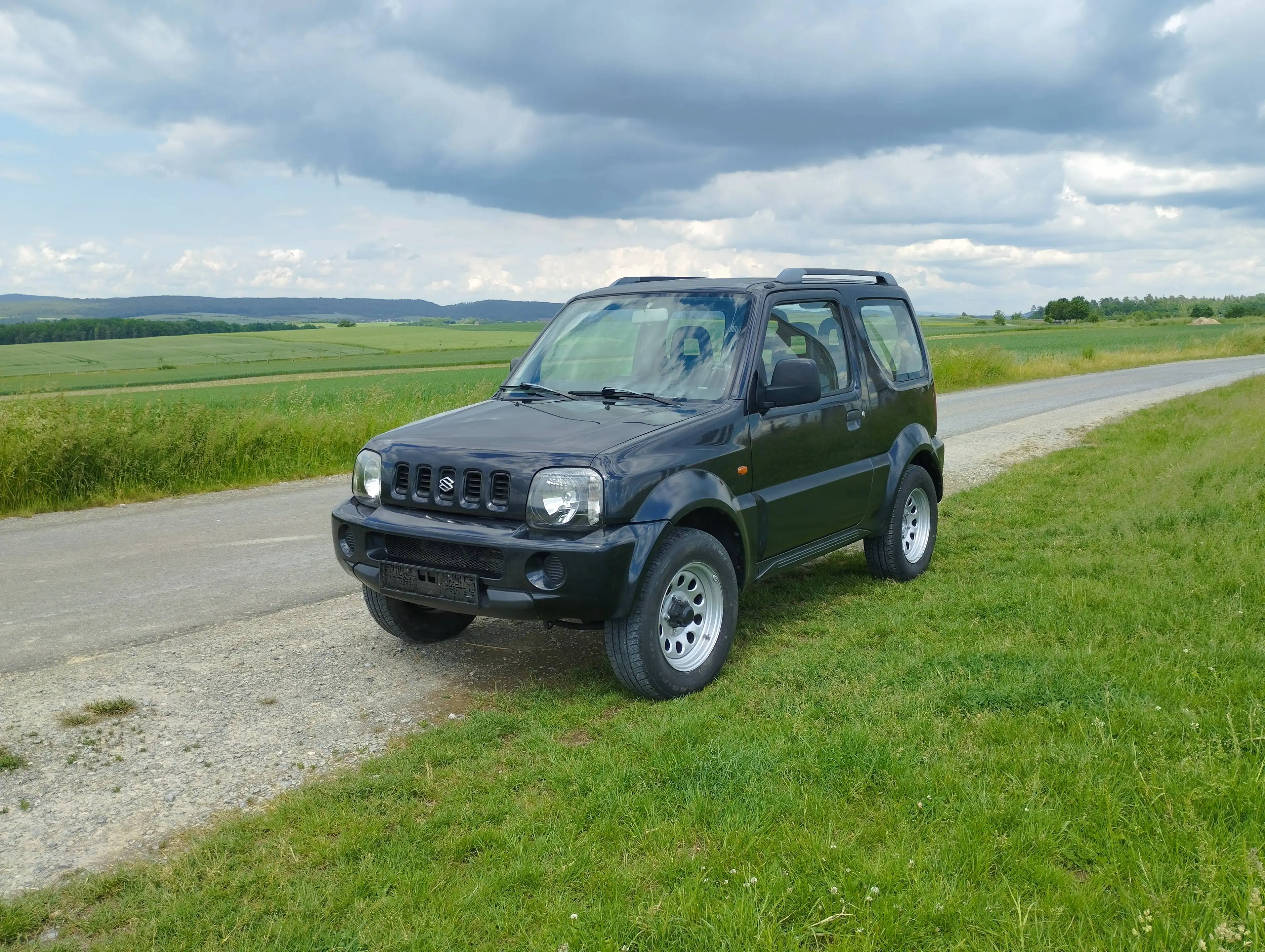 Suzuki Jimny Jimny SUV 4x4 Allrad HU/AU NEU!! — photo 3