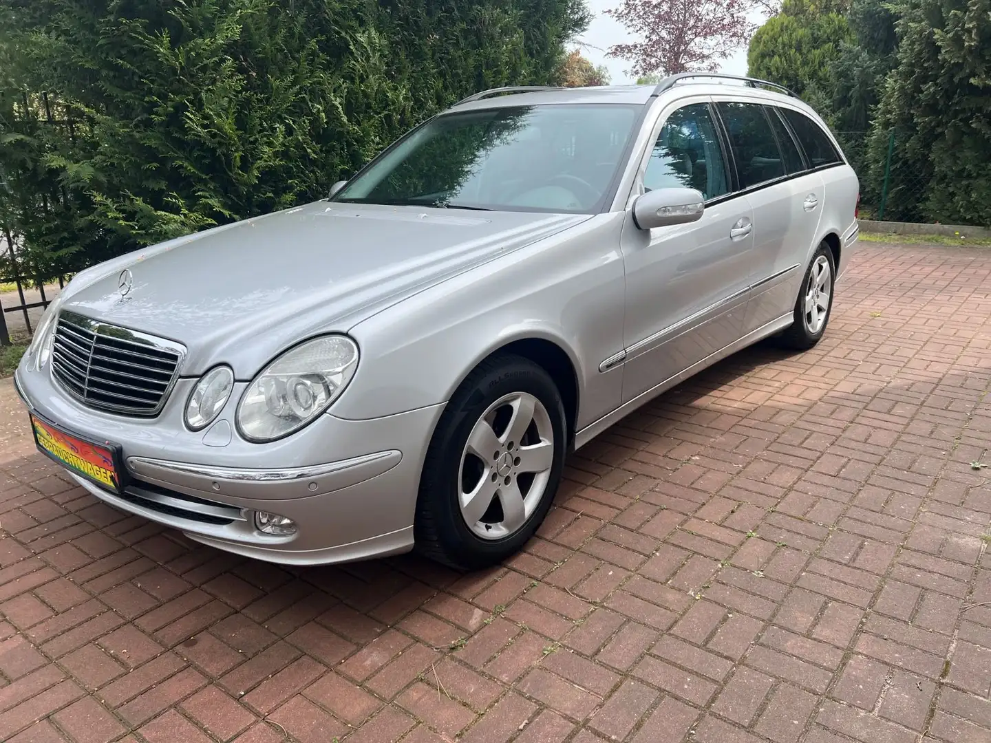 Mercedes-Benz E 200 T Kompressor Avantgarde Plateado - 2